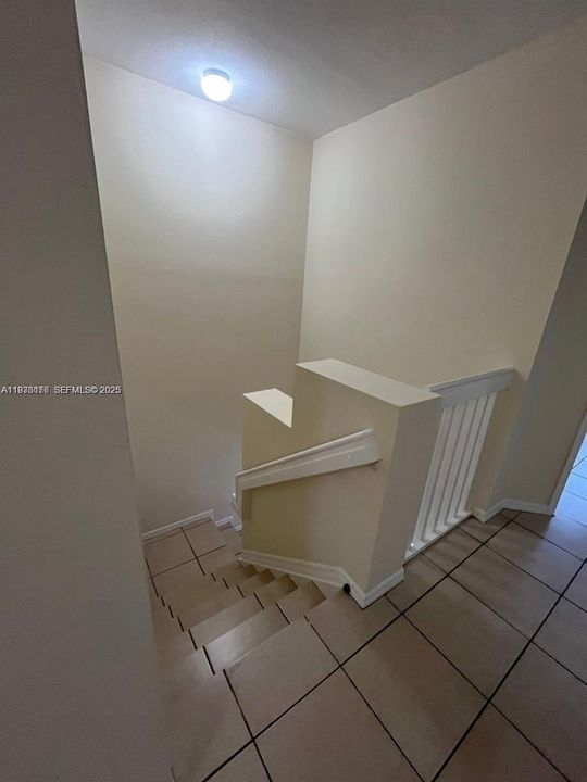 For Rent: $2,750 (4 beds, 2 baths, 1616 Square Feet)