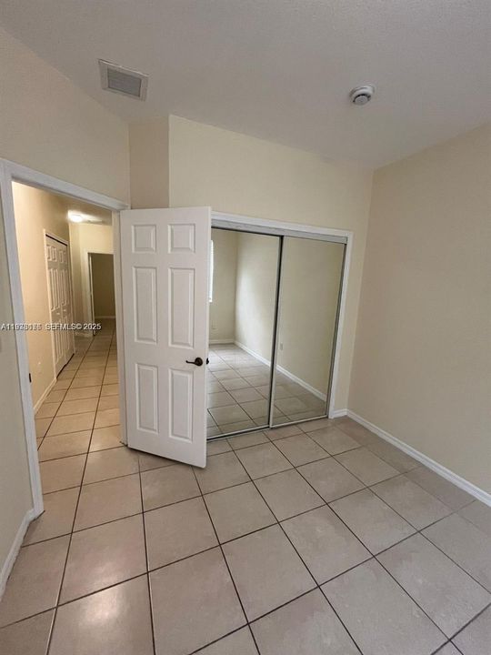 For Rent: $2,750 (4 beds, 2 baths, 1616 Square Feet)