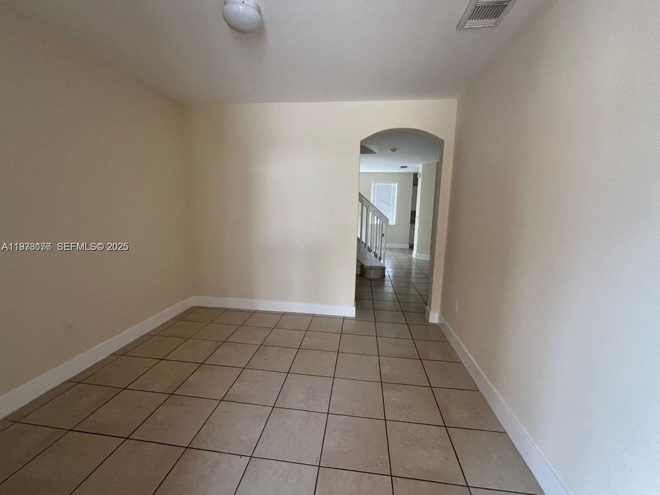 For Rent: $2,750 (4 beds, 2 baths, 1616 Square Feet)