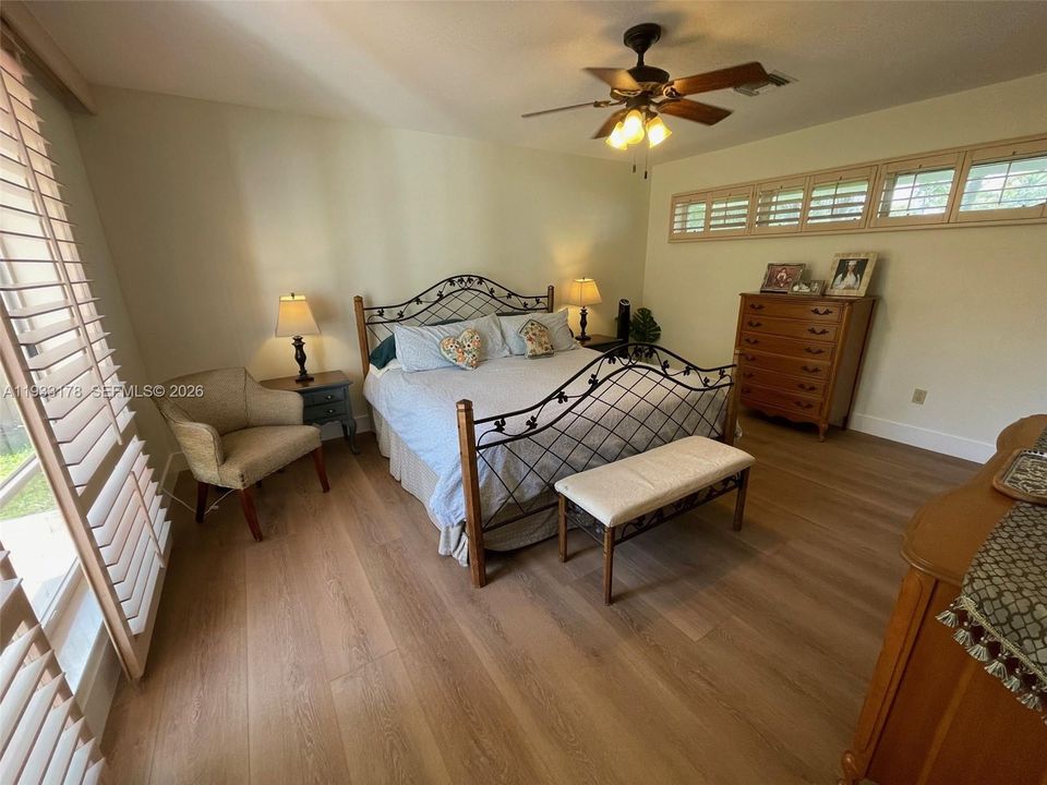 For Sale: $1,219,000 (4 beds, 2 baths, 2596 Square Feet)