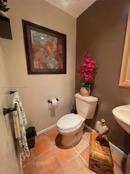 For Sale: $1,219,000 (4 beds, 2 baths, 2596 Square Feet)