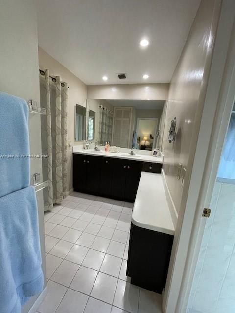 На продажу: $1,375,000 (4 спален, 2 ванн, 2596 Квадратных фут)