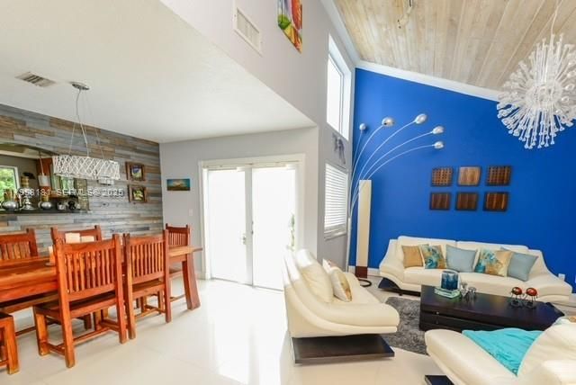 En Renta: $3,800 (4 camas, 3 baños, 2187 Pies cuadrados)