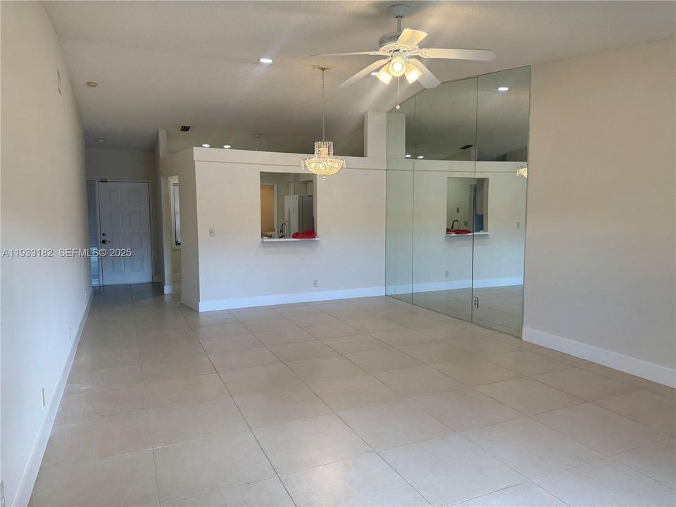 For Rent: $2,700 (2 beds, 2 baths, 1310 Square Feet)