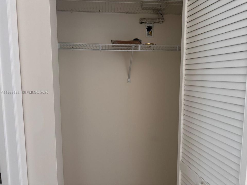 For Rent: $2,700 (2 beds, 2 baths, 1310 Square Feet)