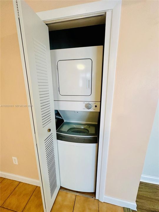 出租: $2,250 (1 贝兹, 1 浴室, 510 平方英尺)