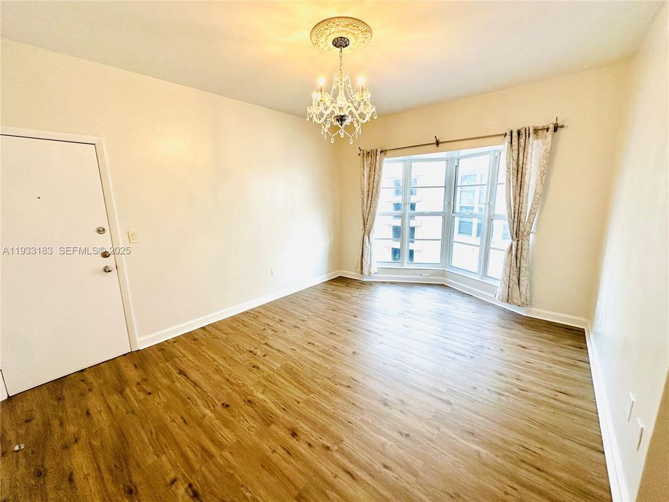 出租: $2,250 (1 贝兹, 1 浴室, 510 平方英尺)