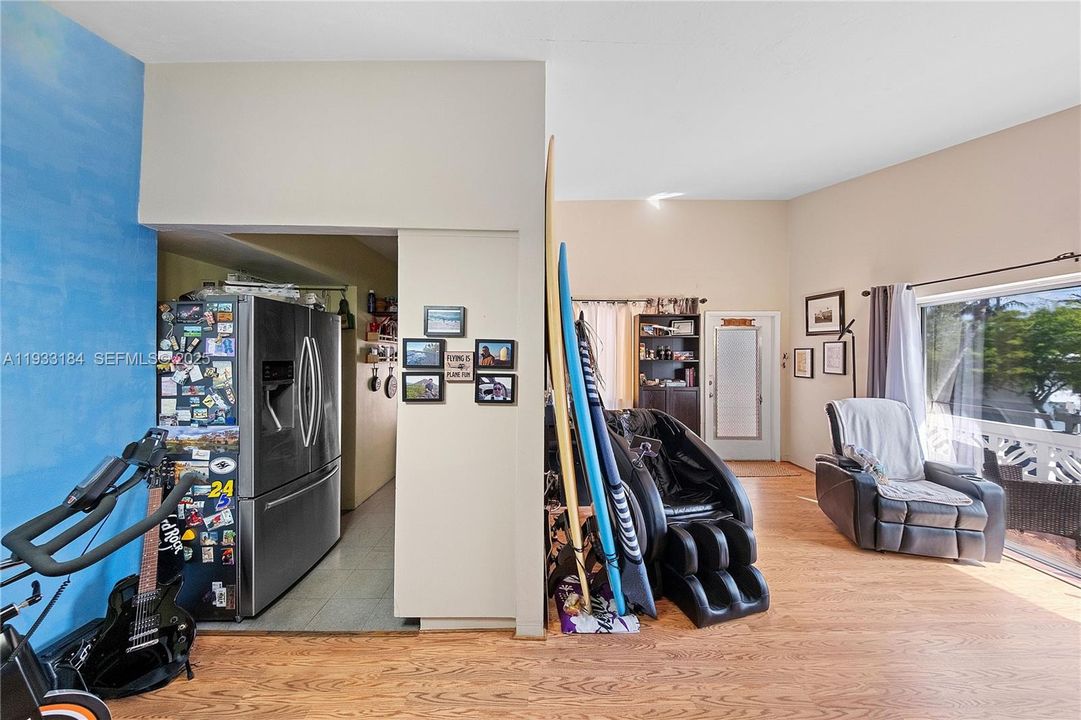 待售: $235,000 (1 贝兹, 1 浴室, 639 平方英尺)