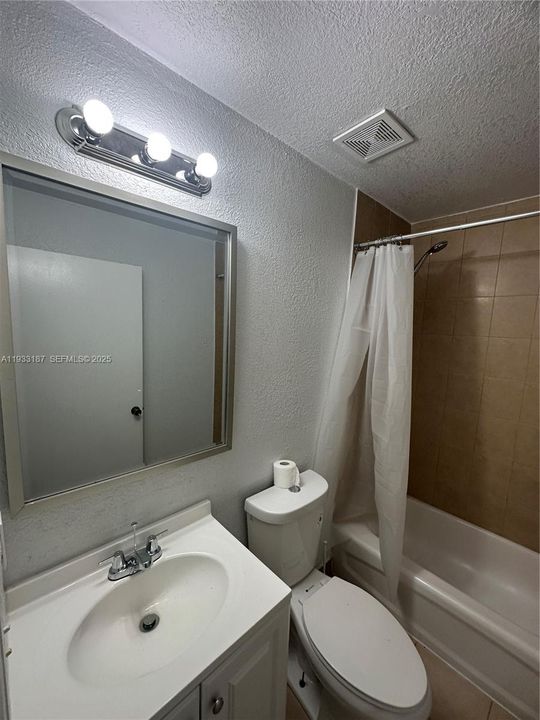 En Renta: $1,850 (2 camas, 1 baños, 1981 Pies cuadrados)