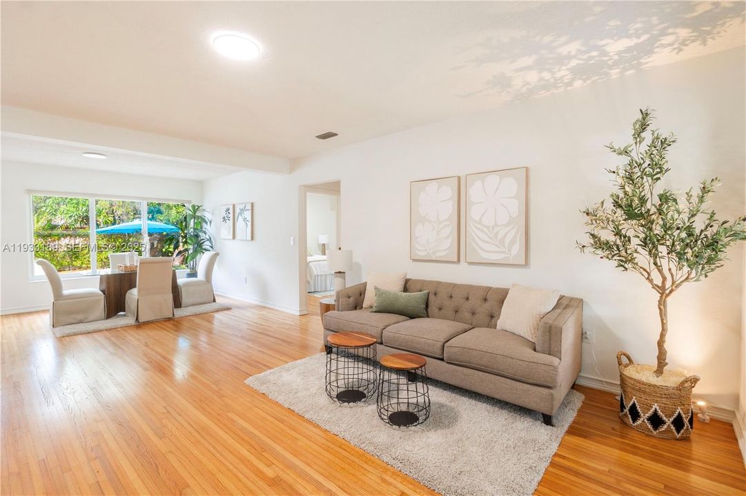 For Sale: $799,000 (3 beds, 2 baths, 1624 Square Feet)