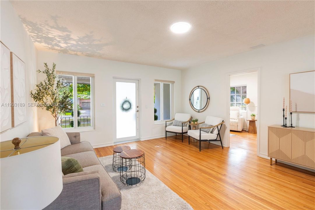 For Sale: $799,000 (3 beds, 2 baths, 1624 Square Feet)