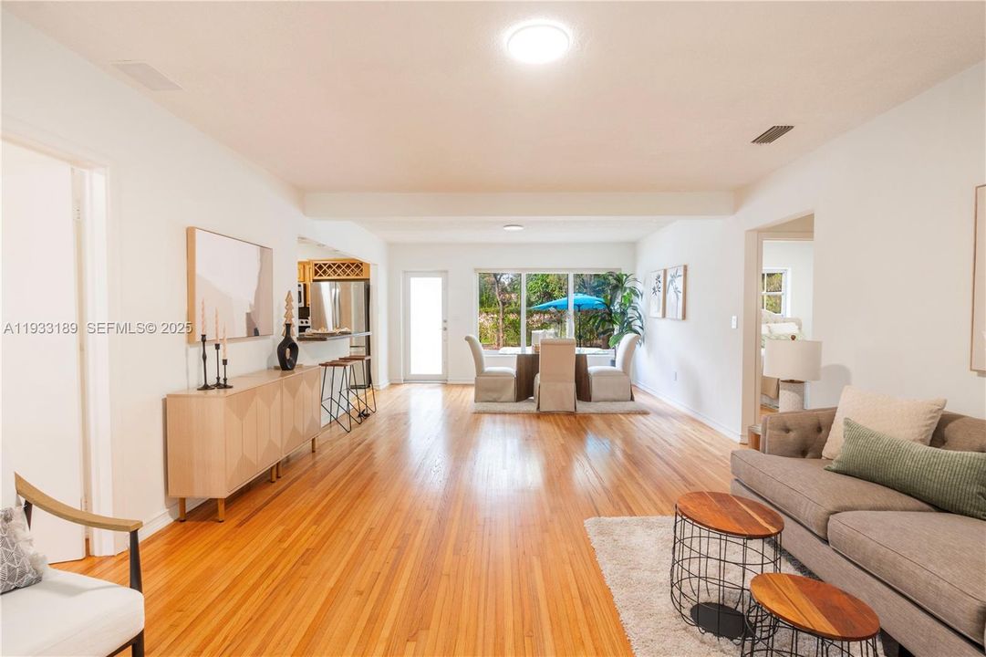 For Sale: $799,000 (3 beds, 2 baths, 1624 Square Feet)