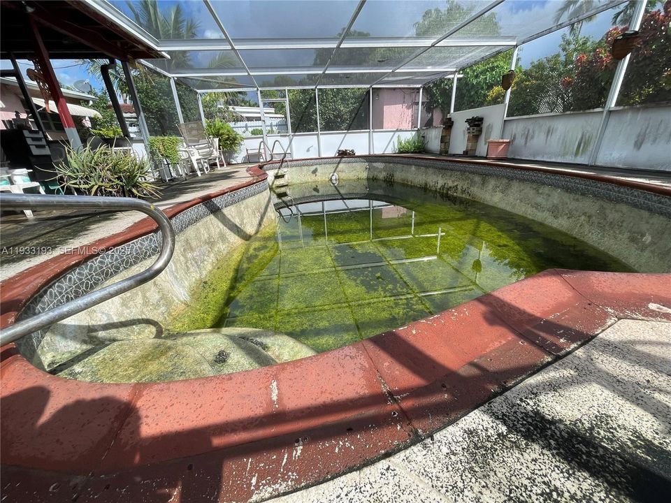 For Sale: $475,000 (3 beds, 2 baths, 1635 Square Feet)