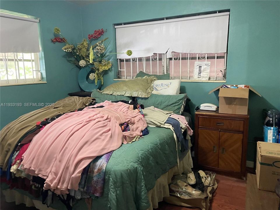 For Sale: $475,000 (3 beds, 2 baths, 1635 Square Feet)