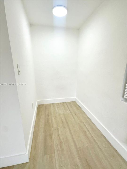 For Rent: $1,700 (1 beds, 1 baths, 0 Square Feet)