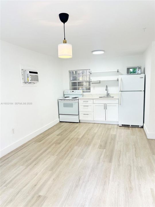 For Rent: $1,700 (1 beds, 1 baths, 0 Square Feet)