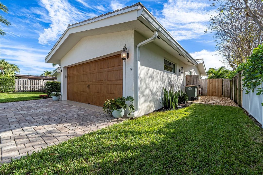 На продажу: $1,250,000 (3 спален, 2 ванн, 1824 Квадратных фут)