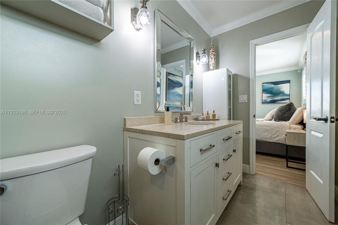 На продажу: $1,250,000 (3 спален, 2 ванн, 1824 Квадратных фут)