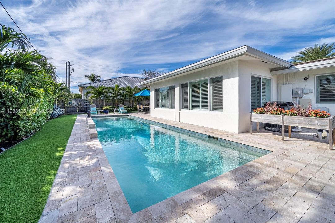 На продажу: $1,250,000 (3 спален, 2 ванн, 1824 Квадратных фут)