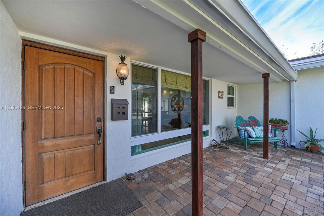 На продажу: $1,250,000 (3 спален, 2 ванн, 1824 Квадратных фут)