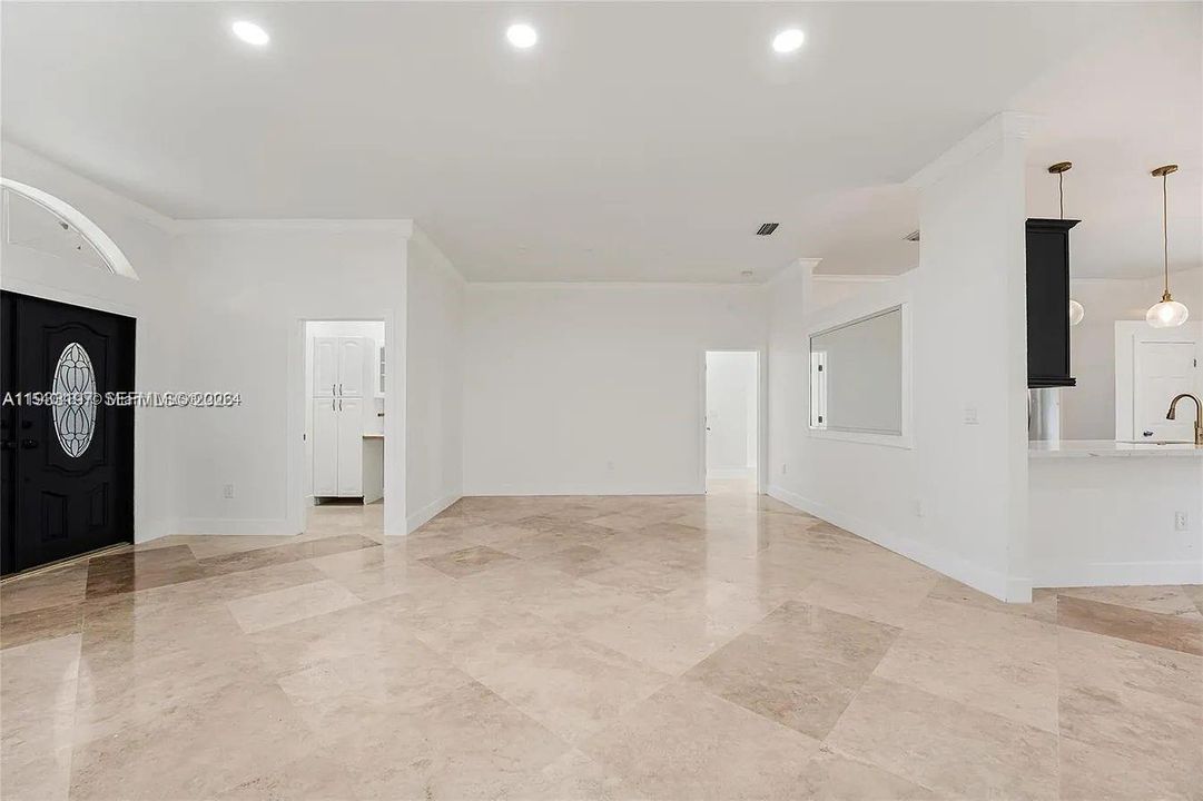 На продажу: $575,000 (4 спален, 3 ванн, 0 Квадратных фут)