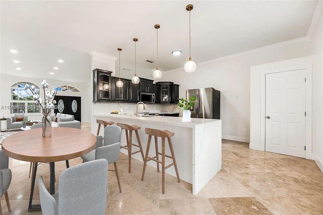 На продажу: $575,000 (4 спален, 3 ванн, 0 Квадратных фут)