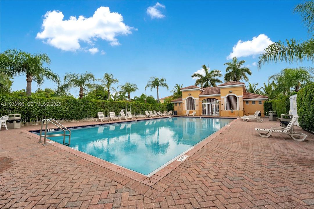 For Rent: $2,750 (4 beds, 3 baths, 1765 Square Feet)