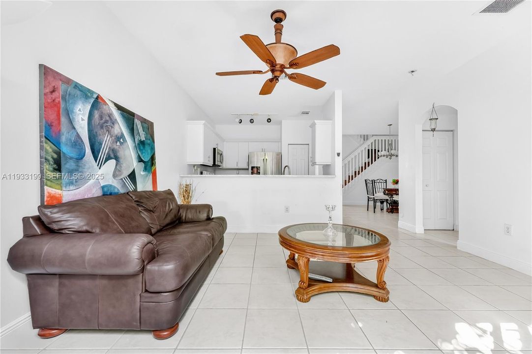 For Rent: $2,750 (4 beds, 3 baths, 1765 Square Feet)