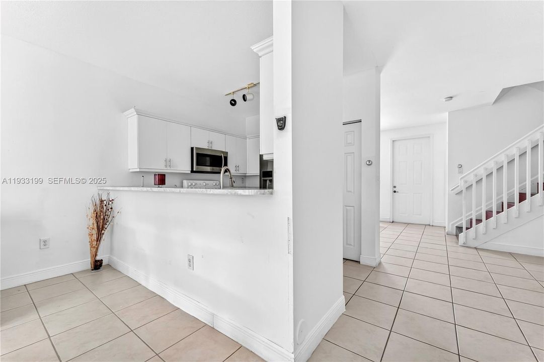 For Rent: $2,750 (4 beds, 3 baths, 1765 Square Feet)