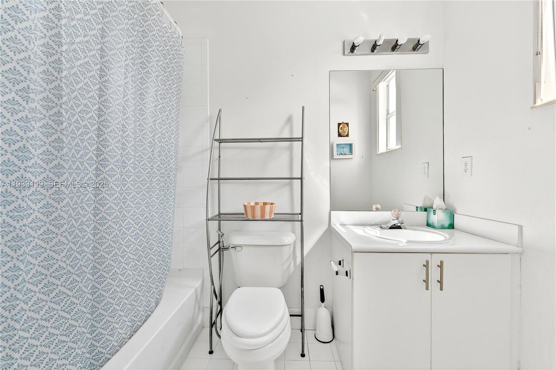 For Rent: $2,750 (4 beds, 3 baths, 1765 Square Feet)