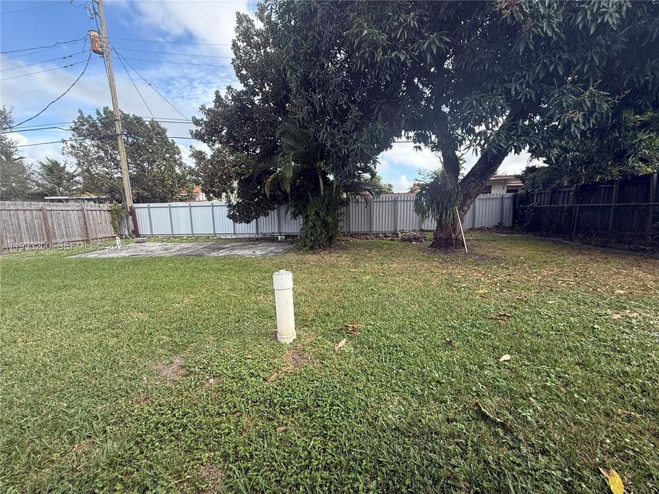 For Sale: $509,000 (2 beds, 1 baths, 1110 Square Feet)