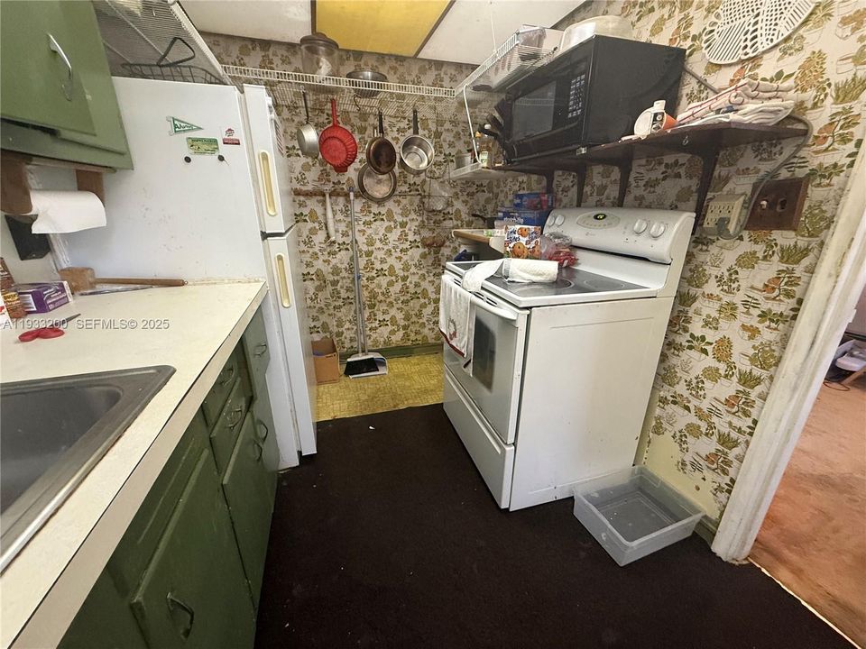 For Sale: $509,000 (2 beds, 1 baths, 1110 Square Feet)