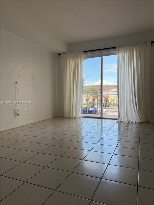 出租: $2,900 (3 贝兹, 2 浴室, 1364 平方英尺)