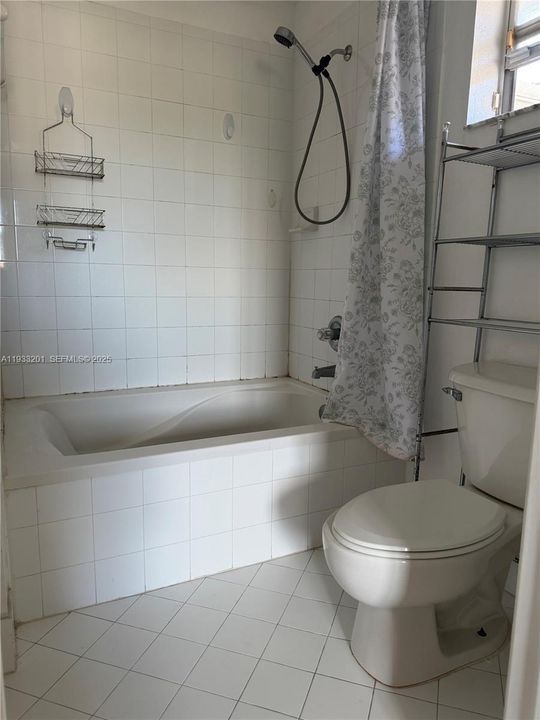 出租: $2,900 (3 贝兹, 2 浴室, 1364 平方英尺)