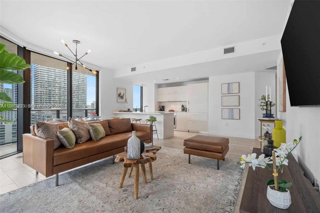 For Rent: $6,200 (2 beds, 2 baths, 1121 Square Feet)