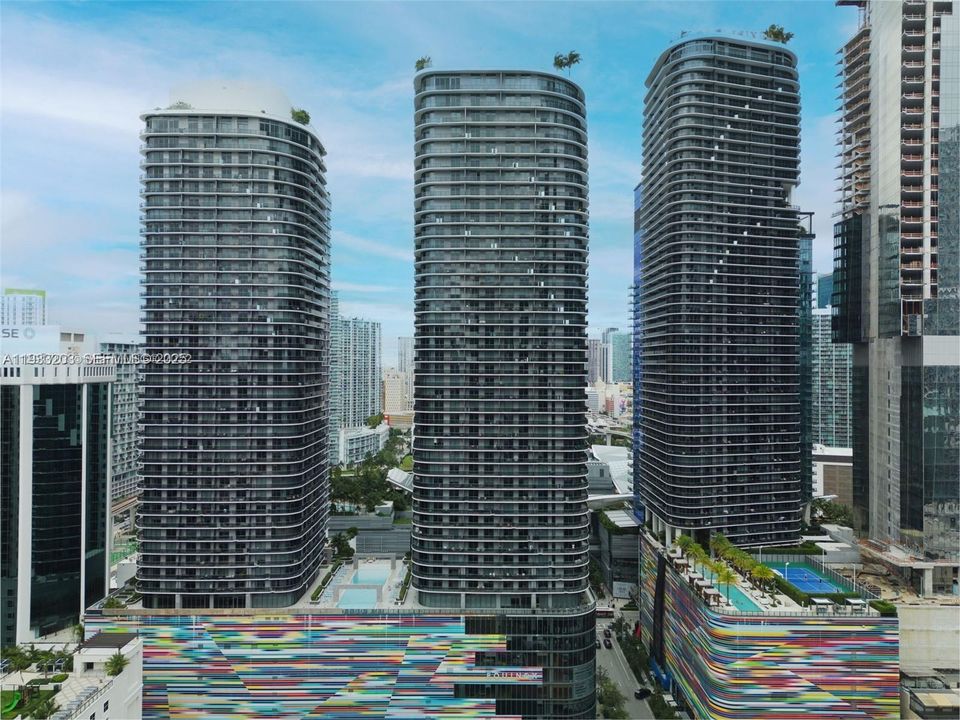 For Rent: $6,200 (2 beds, 2 baths, 1121 Square Feet)