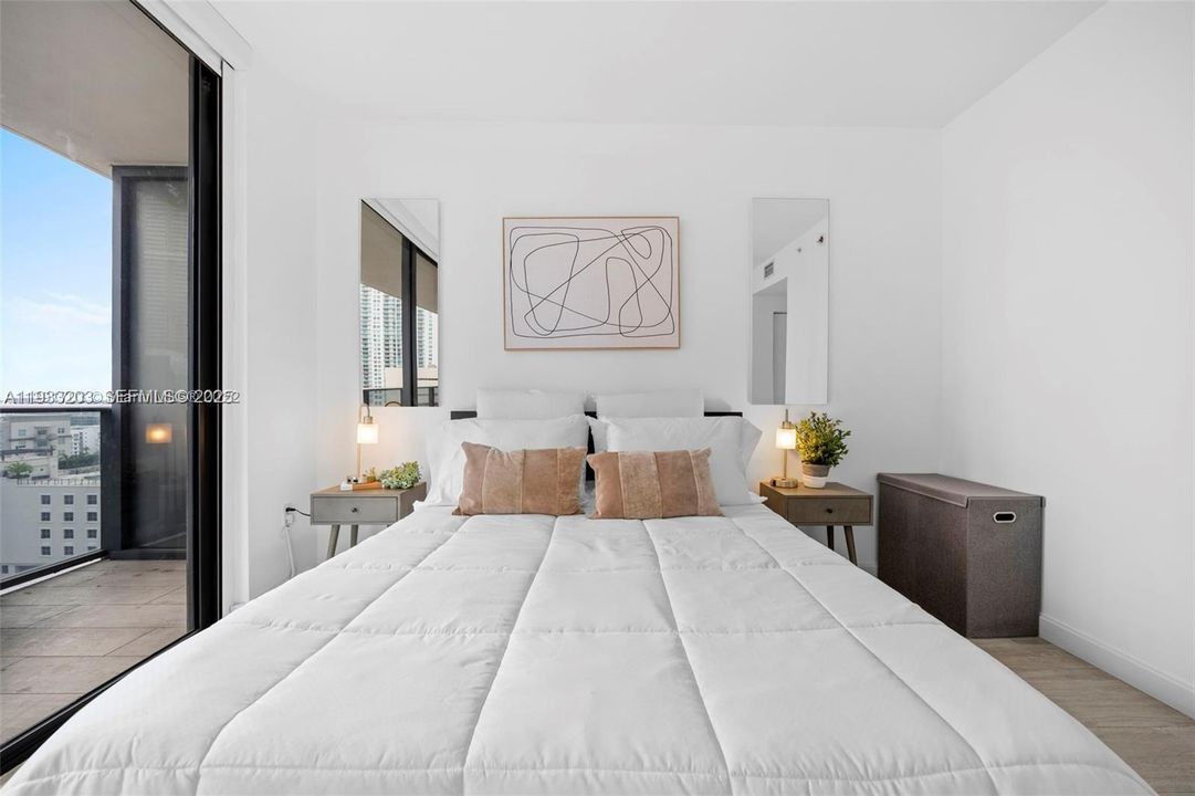 For Rent: $6,200 (2 beds, 2 baths, 1121 Square Feet)