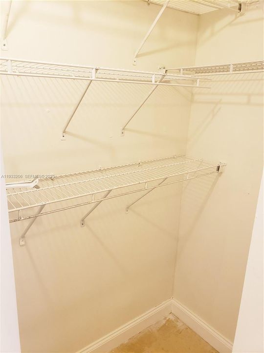 For Rent: $2,400 (2 beds, 2 baths, 859 Square Feet)