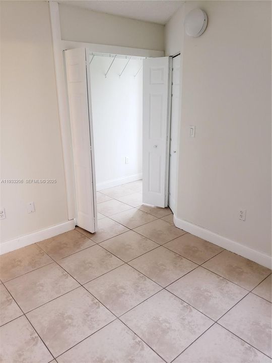 For Rent: $2,400 (2 beds, 2 baths, 859 Square Feet)