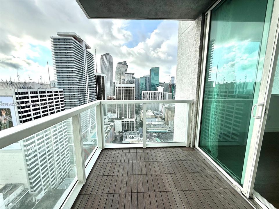 出租: $4,200 (2 贝兹, 2 浴室, 1363 平方英尺)