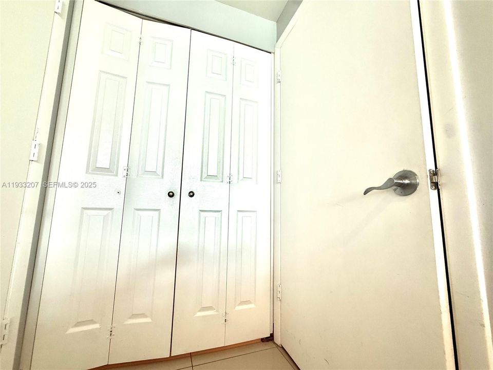 出租: $4,200 (2 贝兹, 2 浴室, 1363 平方英尺)