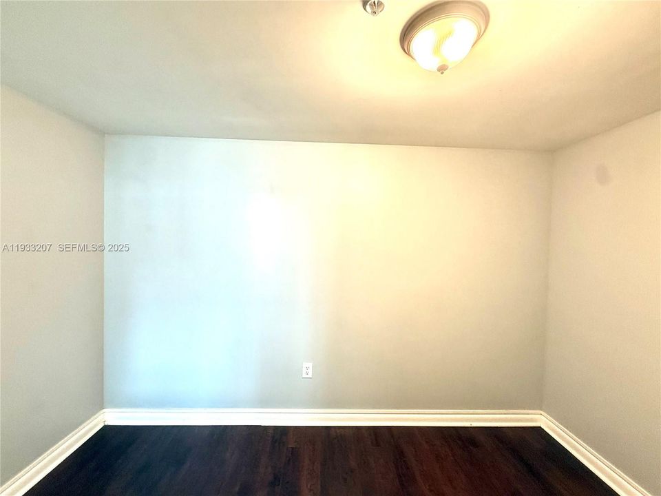 出租: $4,200 (2 贝兹, 2 浴室, 1363 平方英尺)