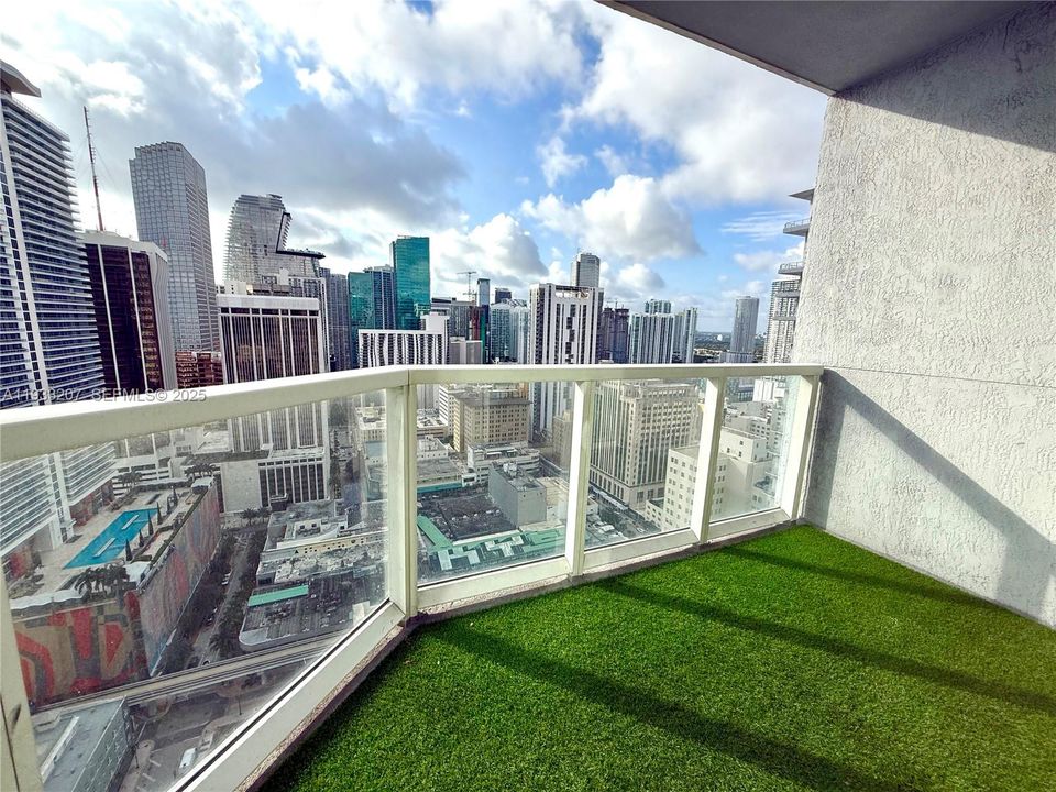 出租: $4,200 (2 贝兹, 2 浴室, 1363 平方英尺)