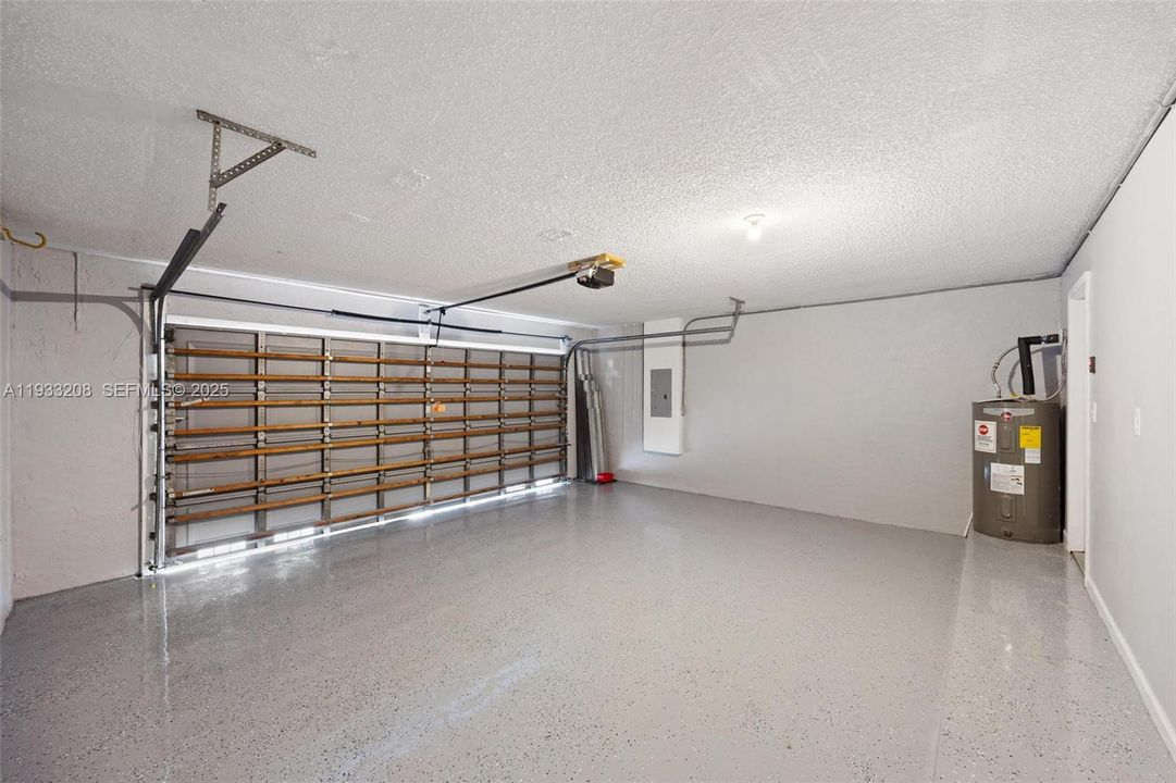 For Sale: $749,000 (5 beds, 2 baths, 2347 Square Feet)