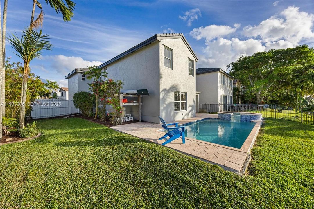 For Sale: $749,000 (5 beds, 2 baths, 2347 Square Feet)