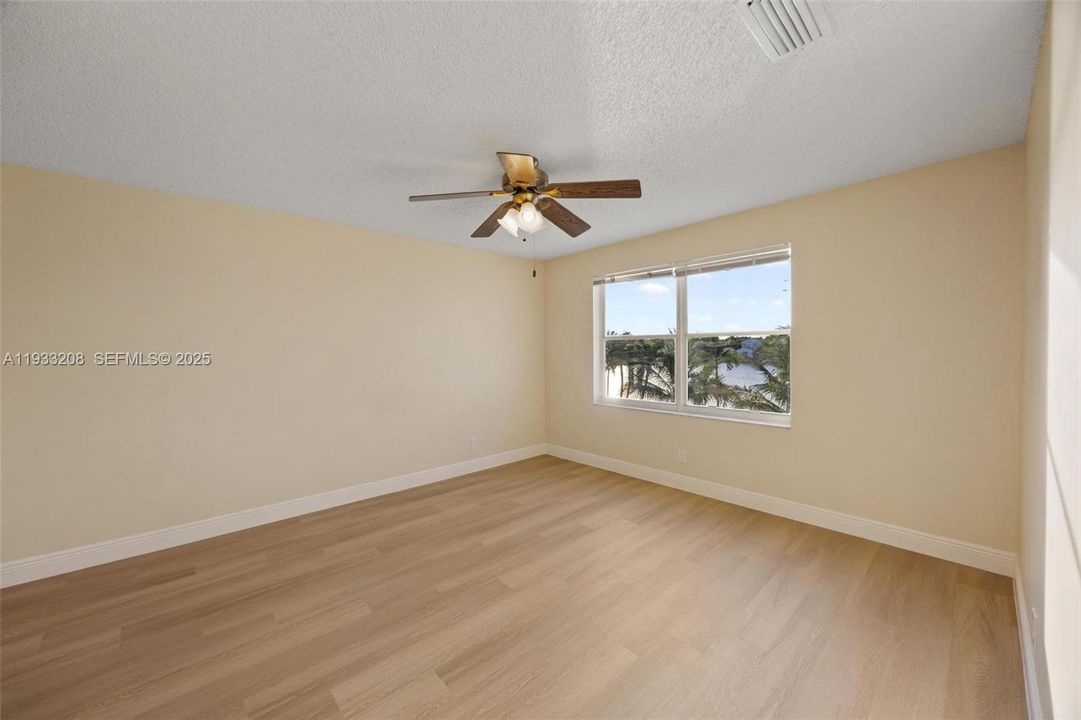 For Sale: $749,000 (5 beds, 2 baths, 2347 Square Feet)