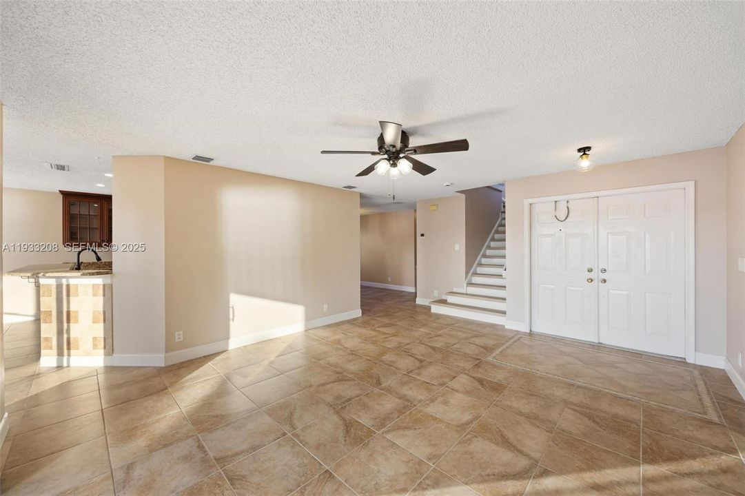 For Sale: $749,000 (5 beds, 2 baths, 2347 Square Feet)