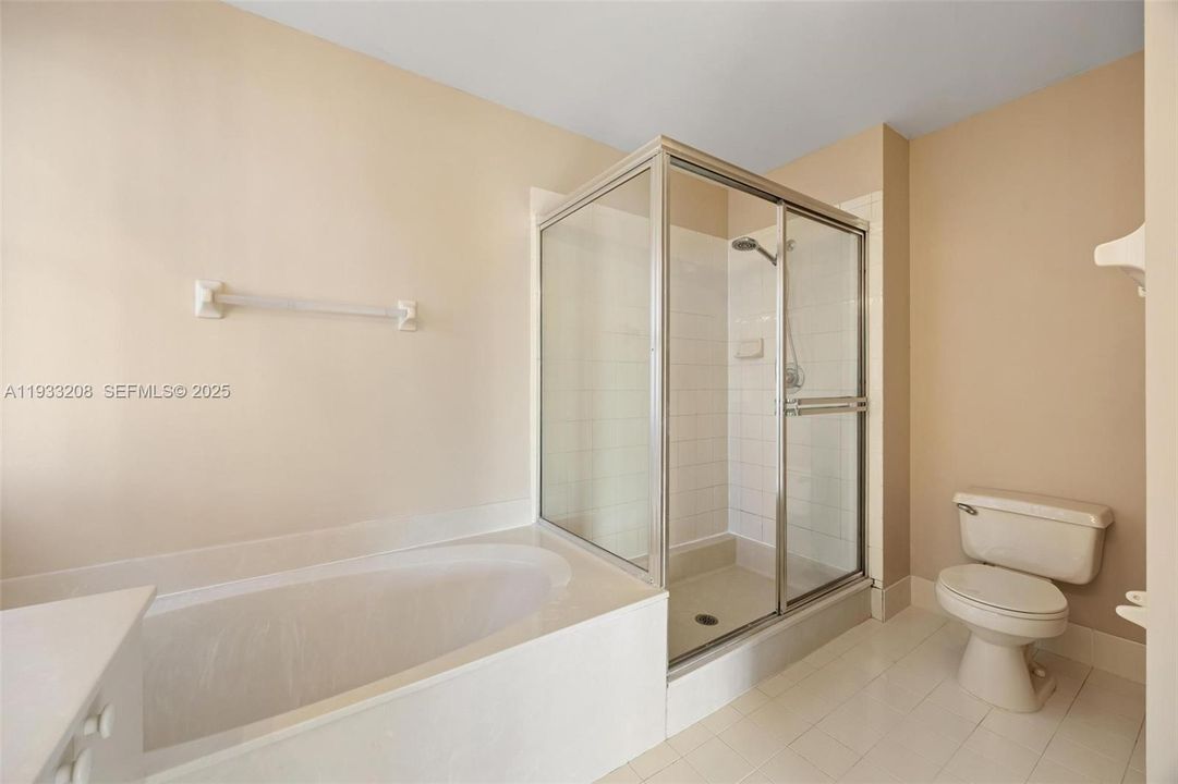 For Sale: $749,000 (5 beds, 2 baths, 2347 Square Feet)