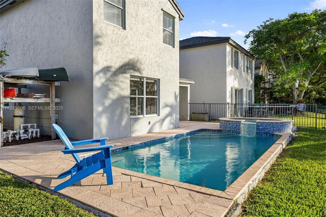 For Sale: $749,000 (5 beds, 2 baths, 2347 Square Feet)