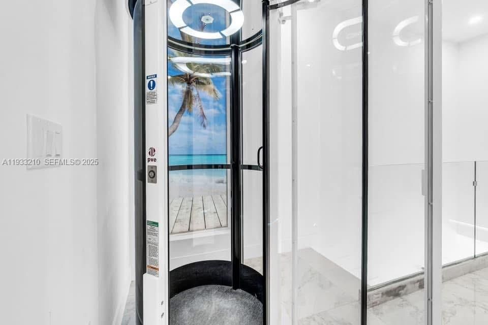 En Venta: $949,000 (3 camas, 3 baños, 1744 Pies cuadrados)